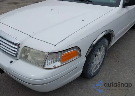 2003 Ford Crown Victoria Lx z USA, uszkodzony, nr VIN 2FAFP74W13X215024